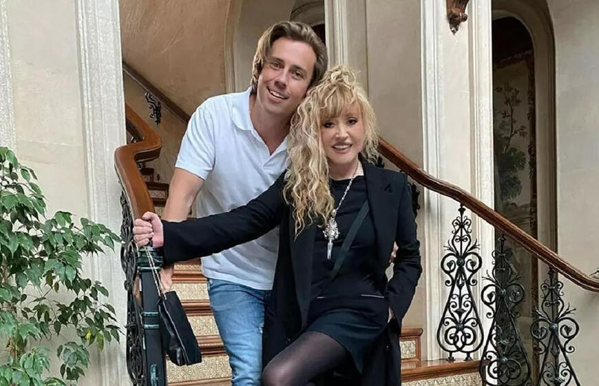 Ala Pugačiova renkasi naują šalį