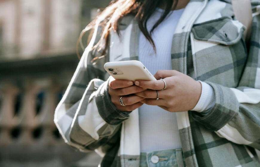 Neįsižeiskite – gimę šiais 5 mėnesiais tiesiog nemėgsta atsakinėti į žinutes