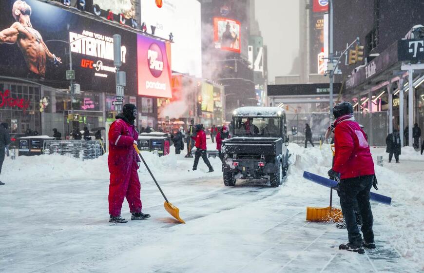JAV žiemos audra be elektros paliko per milijoną namų ūkių