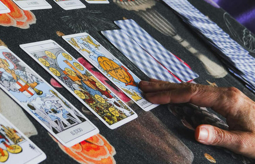 Taro kortų pranašystės gegužei