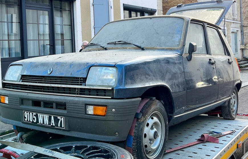 Šis 1982 m. „Renault 5“ tik su 12 km rida
