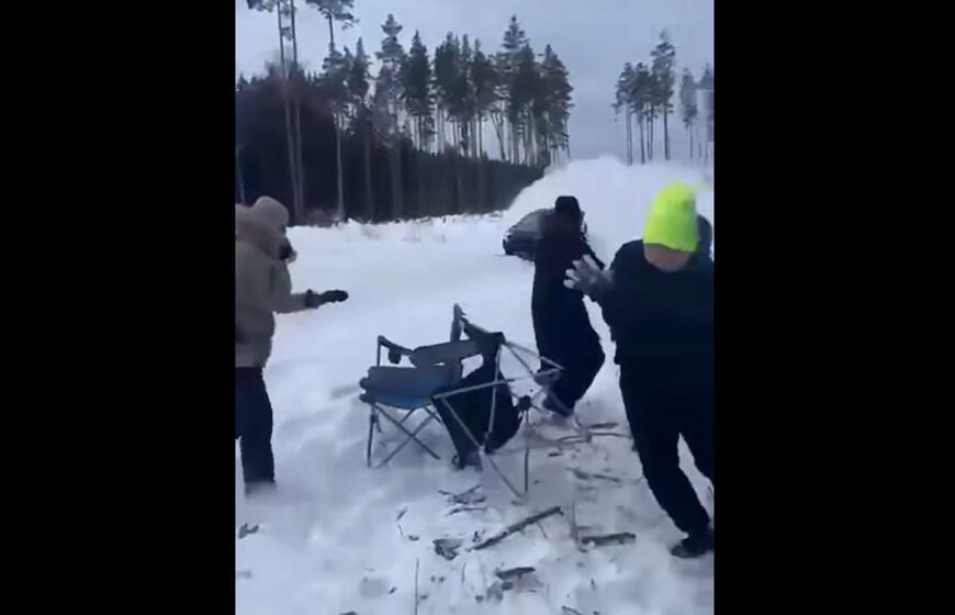 Incidentas ralyje „Sarma 2026“: Automobilis nulėkė į žiūrovų zoną, tragedijos išvengta per plauką