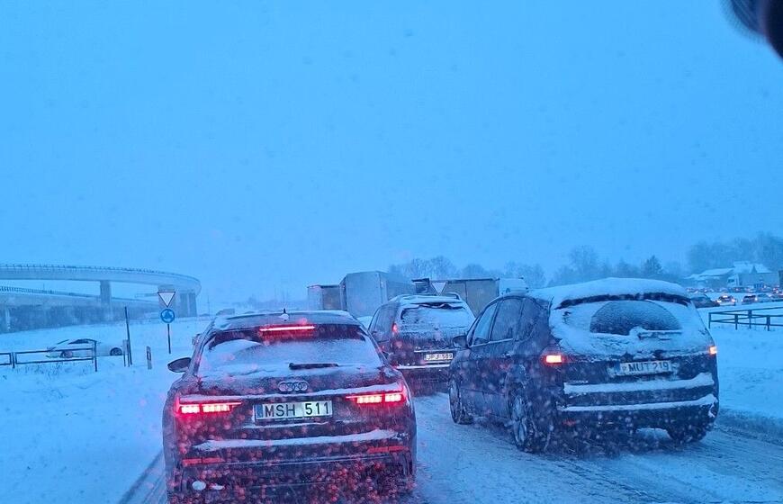 Pūga vairuotojus privertė prisiminti atsargumą