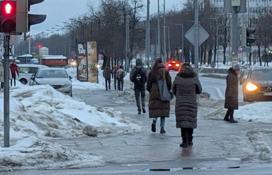 Slidūs šaligatviai, ledas