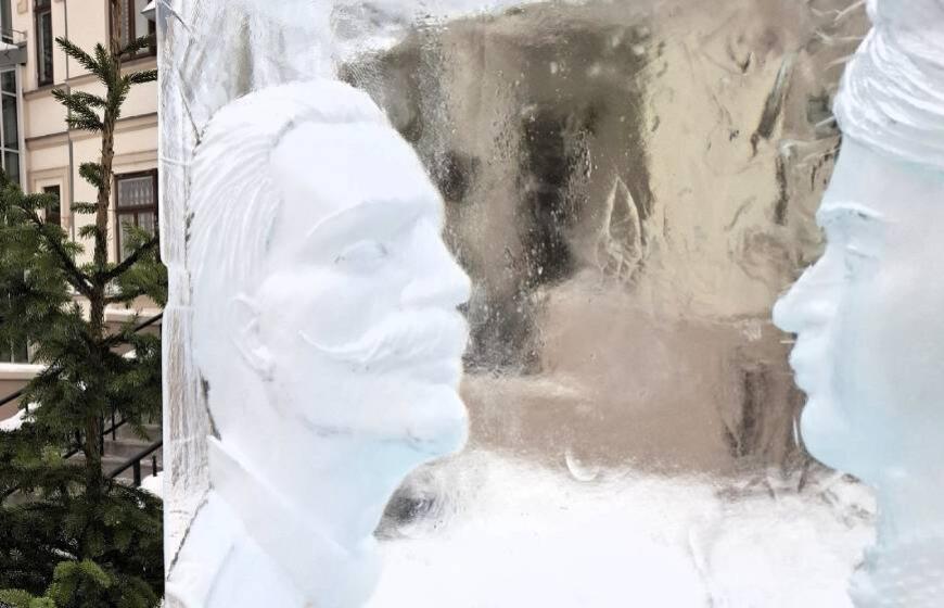 Ledo skulptūros, Kretinga