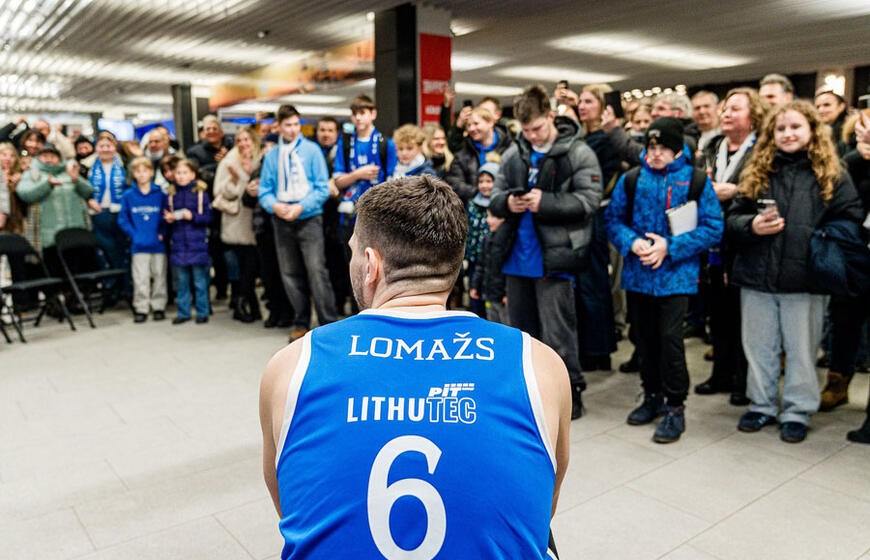 Neptūnas, darbo pasiūlymas