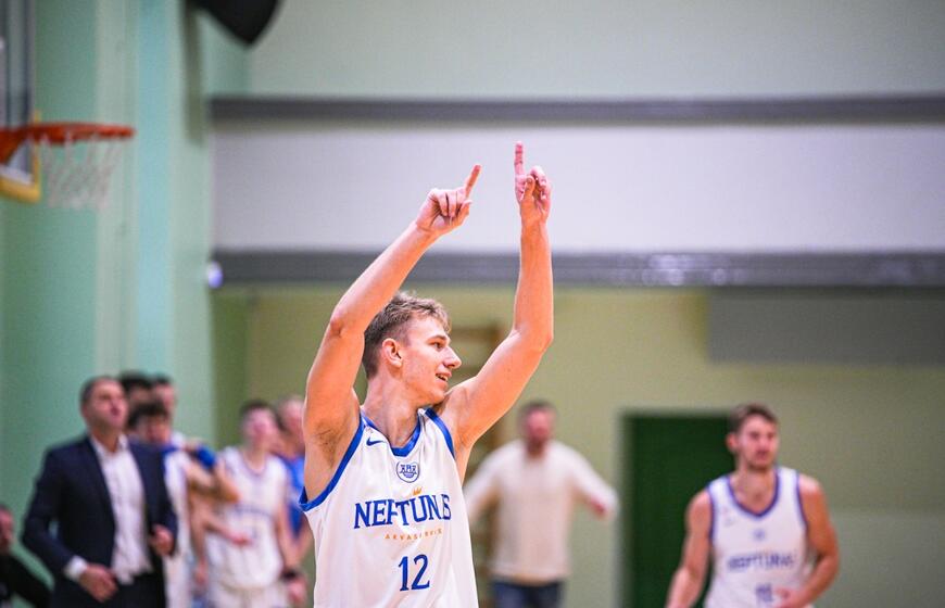 „Neptūno“ dubleriai