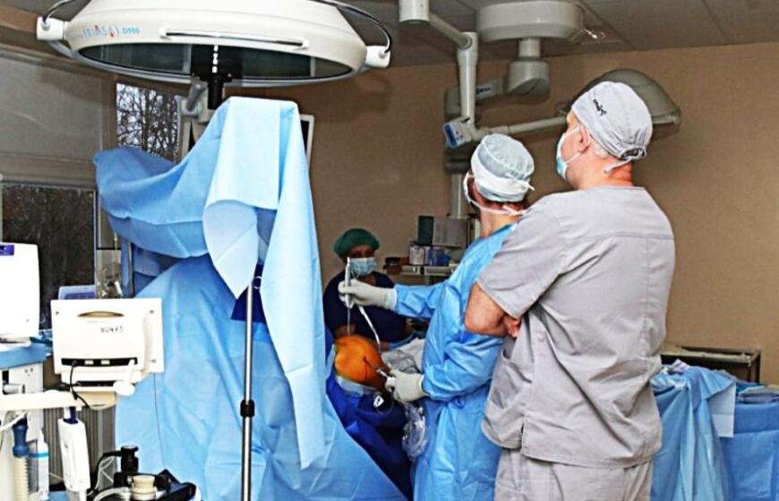 Medikai operacijos metu