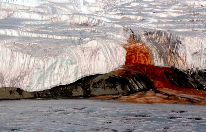 Antarktida tarsi kraujuoja: mokslininkai galiausiai išsiaiškino kodėl