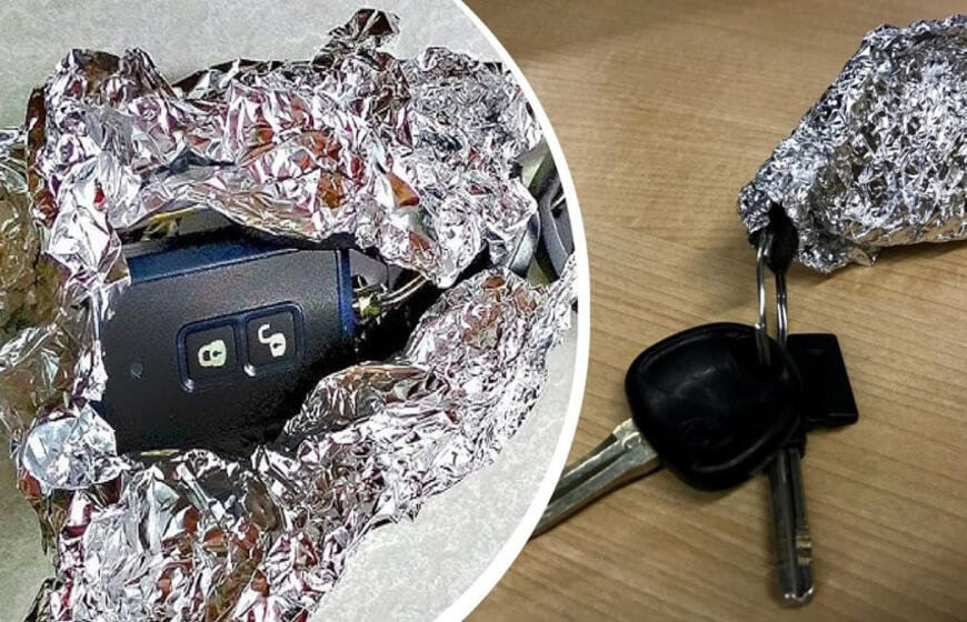 Kodėl vairuotojai vynioja automobilių raktelius į foliją