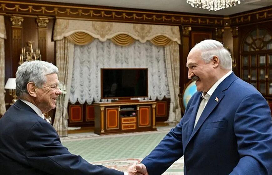 John Cole ir Aleksandras Lukašenka