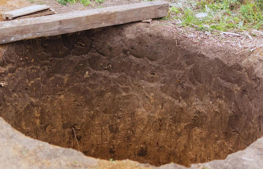 Vokietijoje aptikta milžiniška duobė su žmonių palaikais