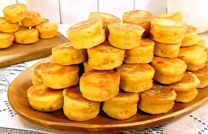 Iš pakelio varškės – kalnas gardžių „mažylių“ su svogūnais