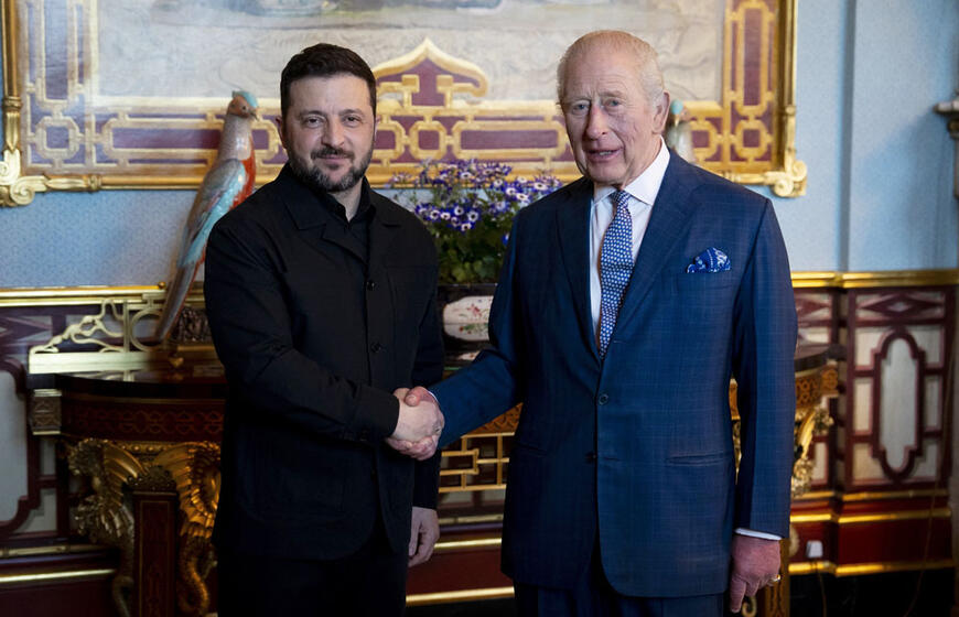 Karalius Karolis Bekingemo rūmuose priėmė Zelenskį