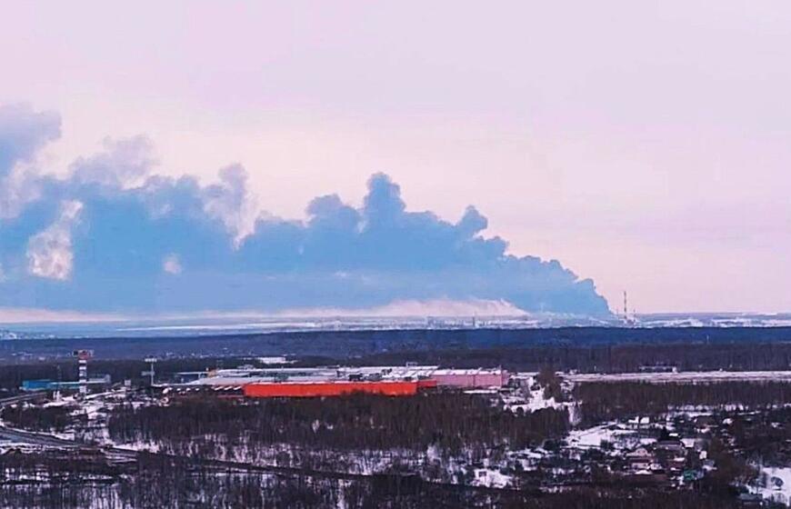 Gaisras naftos saugykloje