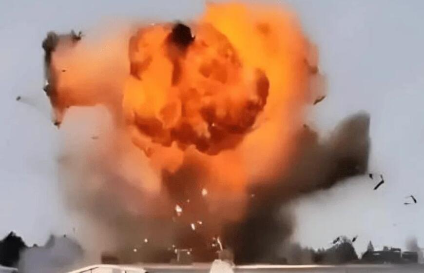 Ukrainos dronai sėkmingai atakavo gamyklą Rusijoje