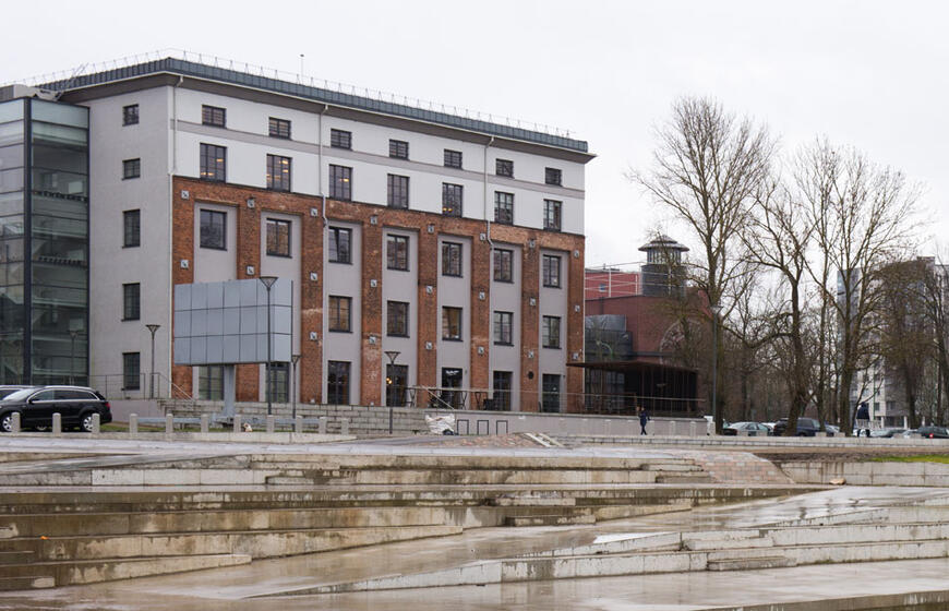 Klaipėdos kultūros fabrikas, Bangų gatvė, pastatas