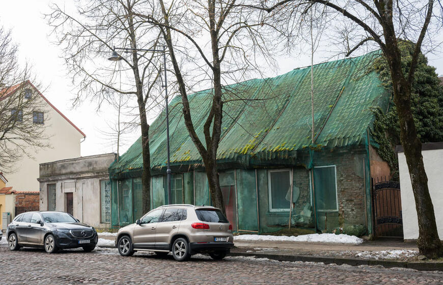 Puodžių gatvė, apleistas pastatas