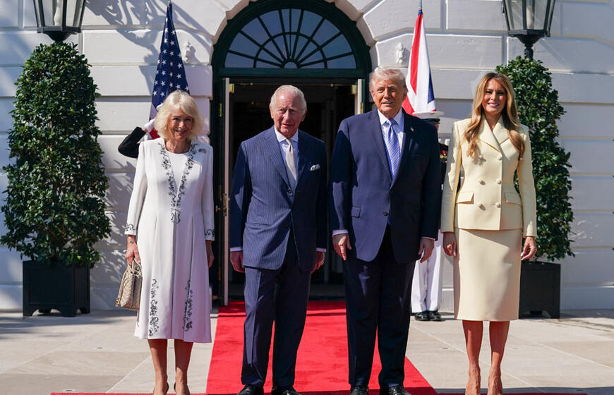 Trumpas Baltuosiuose rūmuose priėmė Didžiosios Britanijos karalių ir karalienę