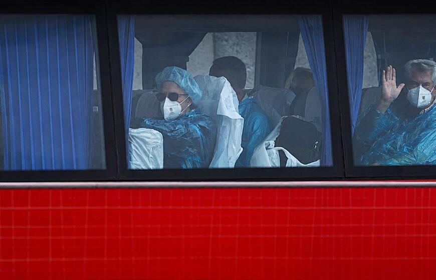 Iš hantavirusu užkrėsto kruizinio laivo evakuoti žmonės