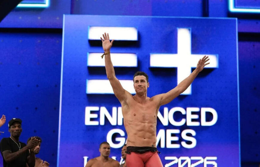 plaukikas „sudrebino“ „steroidų olimpiadą“ neįtikėtinu rekordu