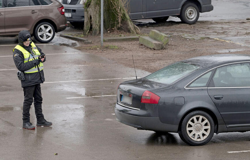Kontrolė, rinkliava, automobilis, stovėjimo aikštelė