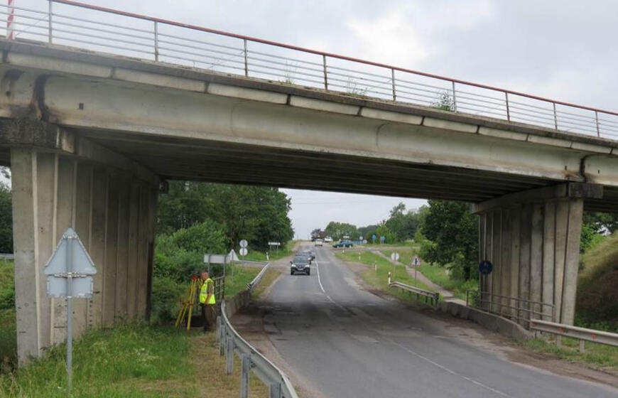 Viadukas, kelias