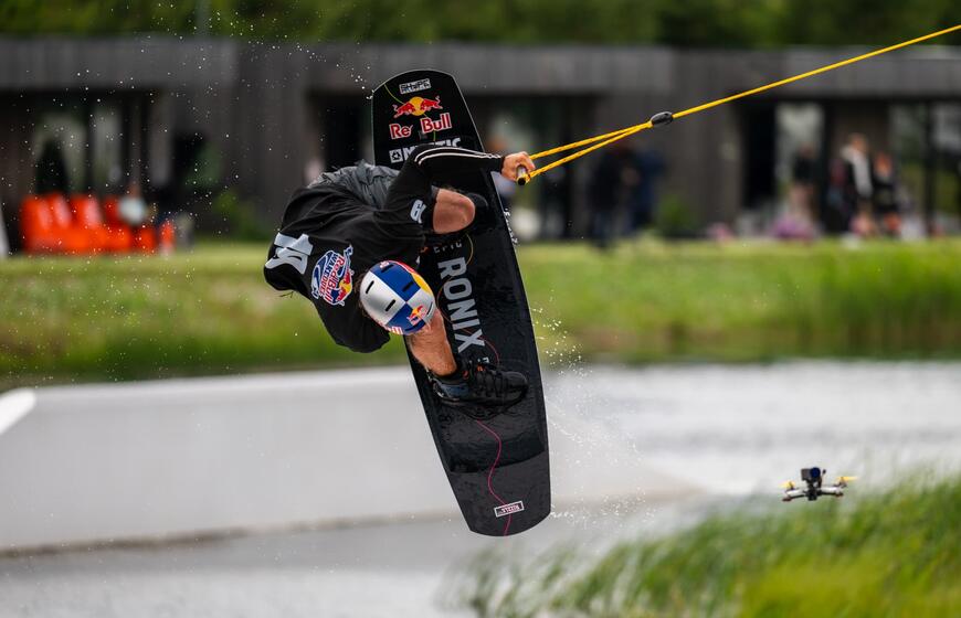 Red Bull Wake Duel varžybos
