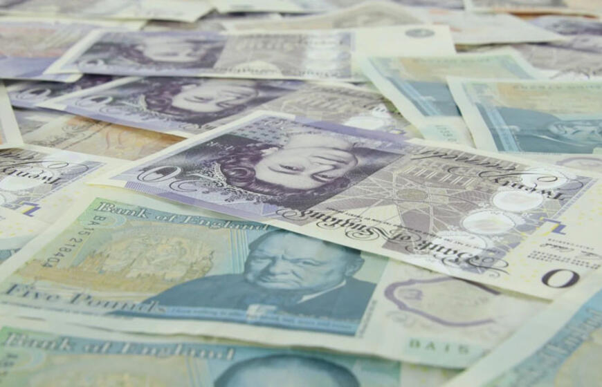 kas atsiras ant 5 svarų banknoto vietoj buvusio Didžiosios Britanijos premjero
