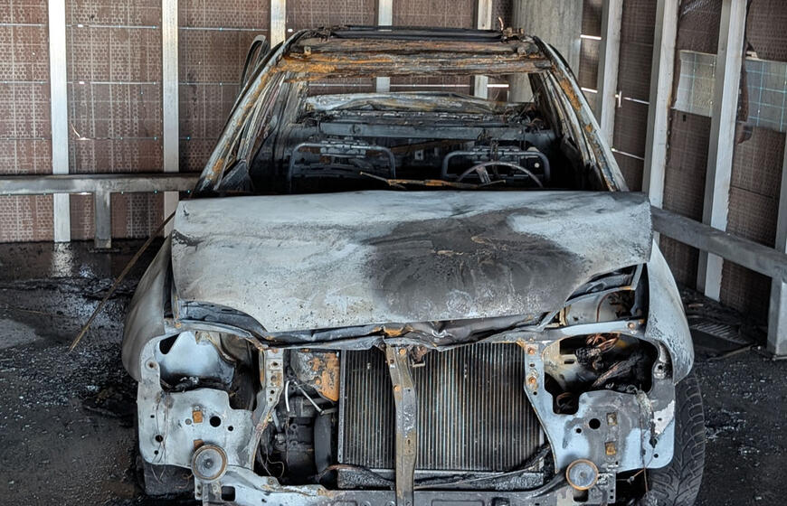 sudegęs automobilis, gaisras