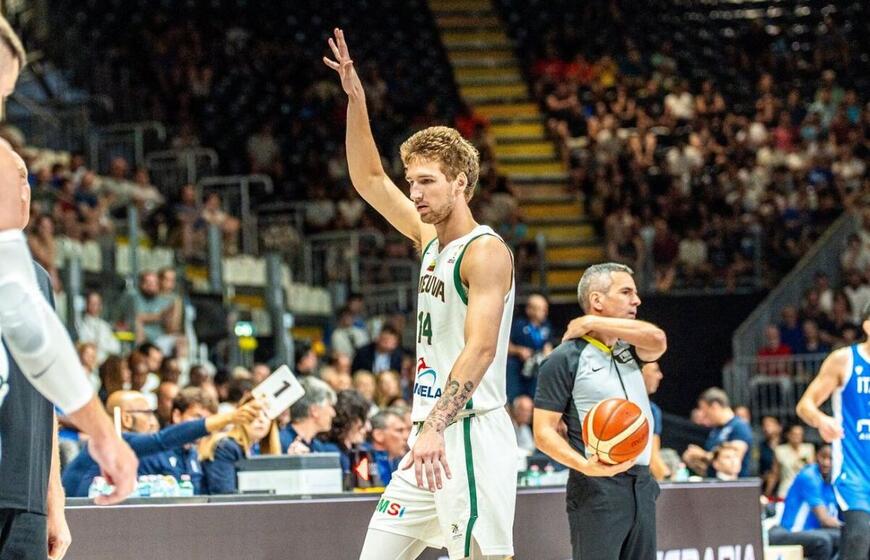 Matas Buzelis