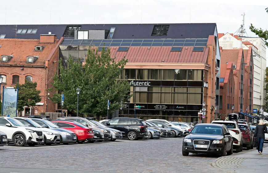 Klaipėdos senamiestis, automobiliai, Žvejų gatvė