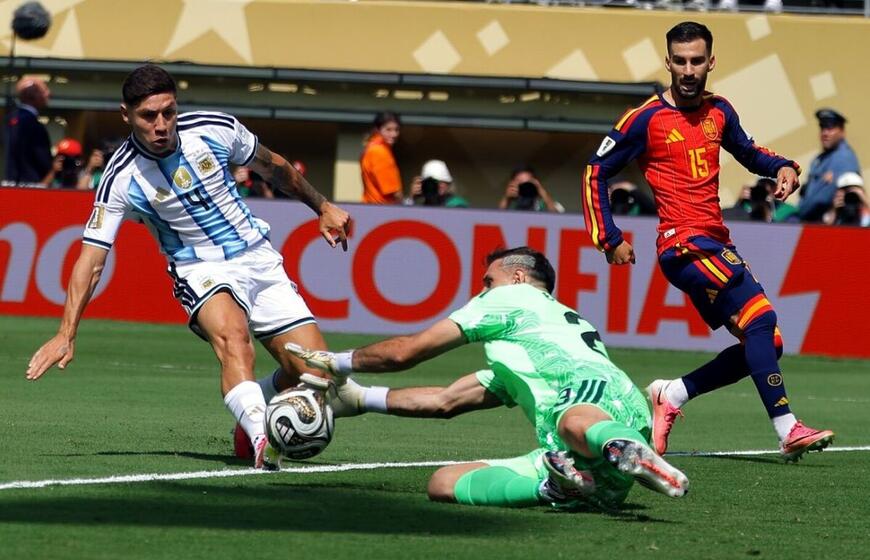 Pasaulio futbolo čempionato rungtynių momentas