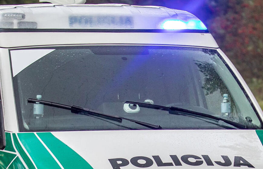 policija, policijos automobiliai, švyturėliai