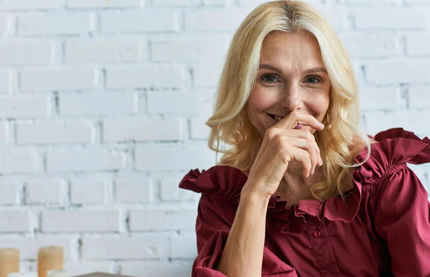 Kaip moterims po 50 metų atrodyti stilingai – brandžios elegancijos paslaptys