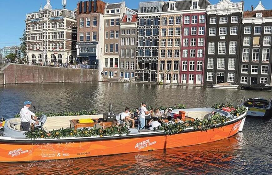 Kanalais išraižytas Amsterdamo senamiestis