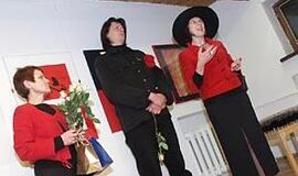 Menų pilotažas nuo emalio iki šlepečių