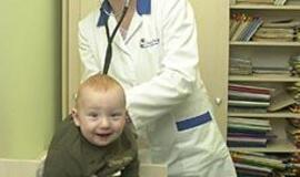 Kodėl vaikas vartoja daug skysčių?