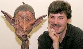 Apie ką dūmoja troliai?