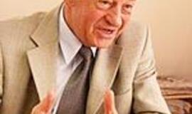 Politikai neturėtų pradėti tvarkyti ūkinių uosto reikalų