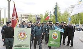 Klaipėdoje karpomi angelų sargų sparnai