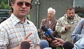 Parlamentarų duoną kartina išnaudotojai