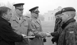 Į Kosovą - su kišeniniais peiliukais ir gintaru