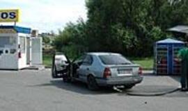 Dujininkai po truputį vejasi benzino pardavėjus