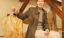 Pelenės pėdsakai mažojoje tekstilėje