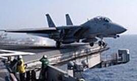 NATO lėktuvnešio galybė apakino lietuvius