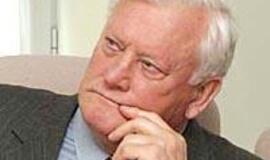 Premjeras guldomas po parlamentiniu skalpeliu