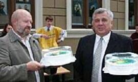 Klaipėdos meras atsidūrė tarp dviejų ugnių