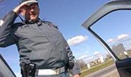 Vairuotojai policininkams nebemokės