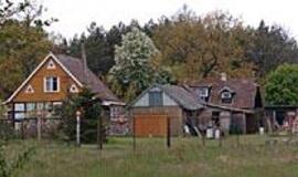 Senoji Karklė nyksta turtuolių glėbyje